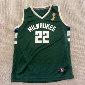 Youth Milwaukee Bucks Middleton jersey